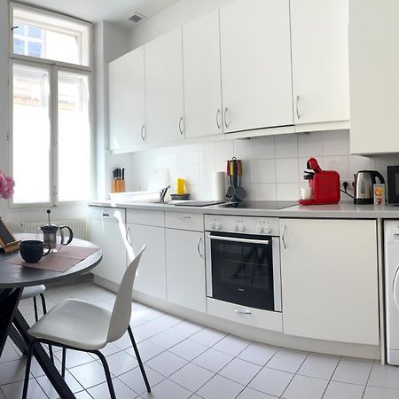 וינה Central Mariahilfer Apartment 5 Min To The Schoenbrunn Palace And City Shopping Center מראה חיצוני תמונה