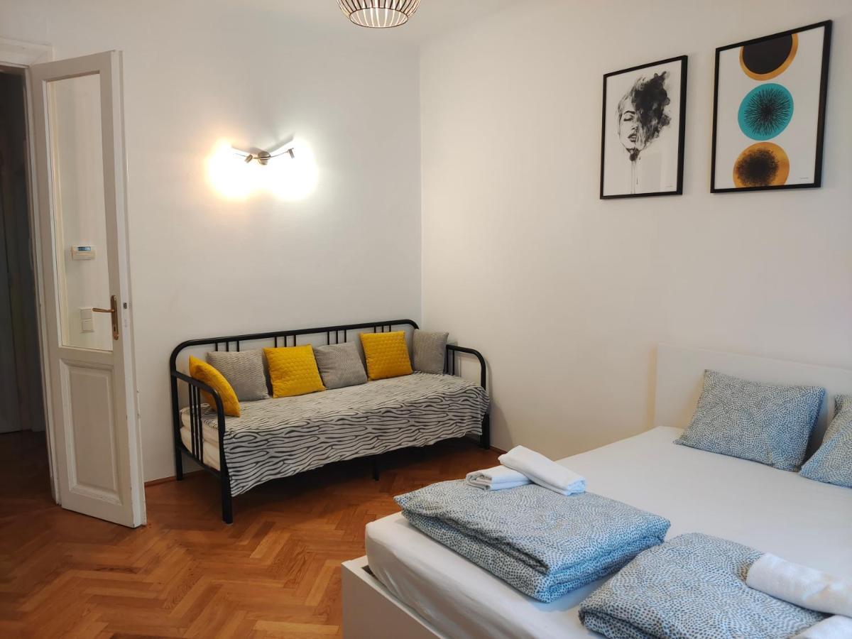 וינה Central Mariahilfer Apartment 5 Min To The Schoenbrunn Palace And City Shopping Center מראה חיצוני תמונה