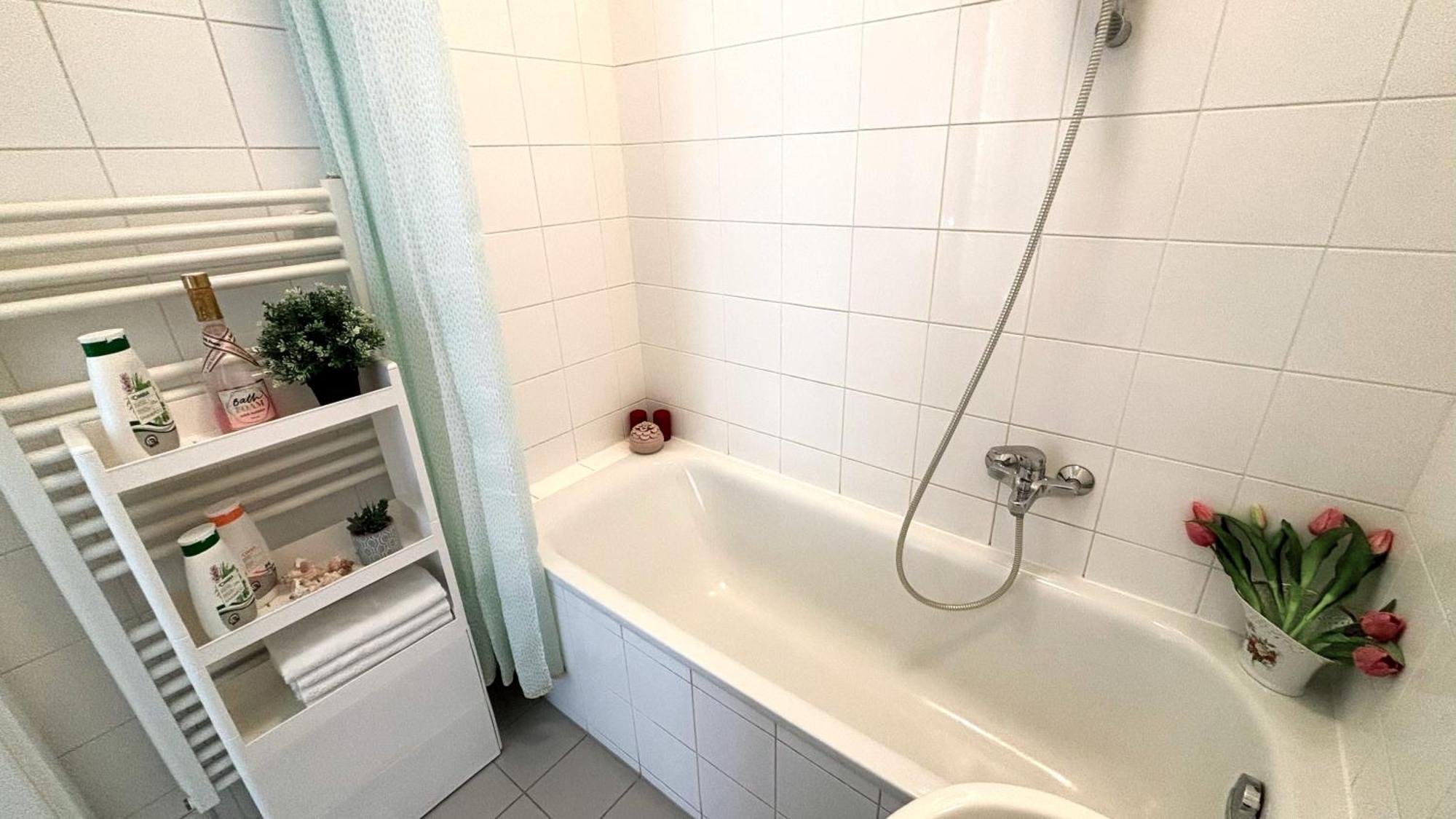 וינה Central Mariahilfer Apartment 5 Min To The Schoenbrunn Palace And City Shopping Center מראה חיצוני תמונה