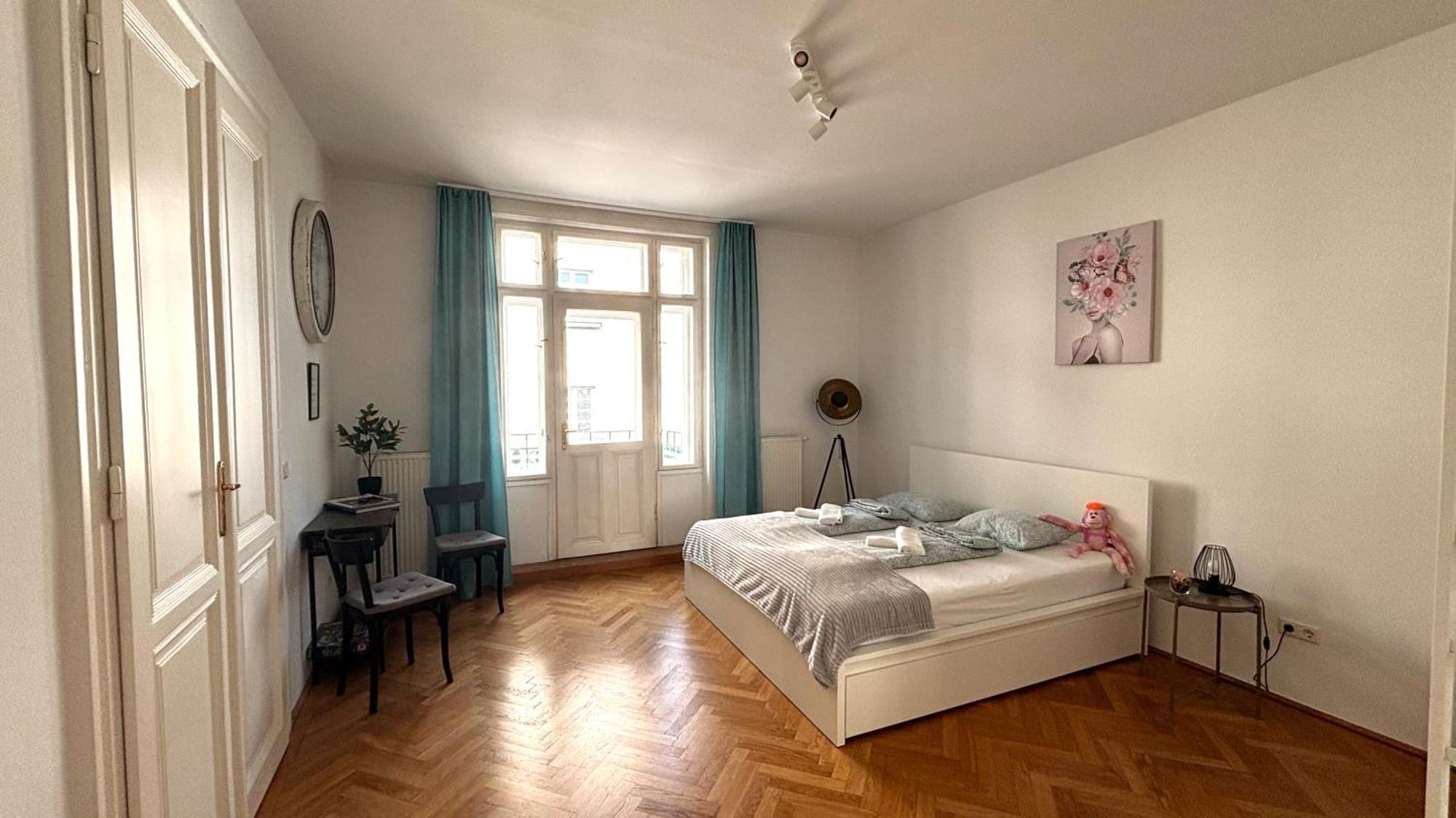 וינה Central Mariahilfer Apartment 5 Min To The Schoenbrunn Palace And City Shopping Center מראה חיצוני תמונה